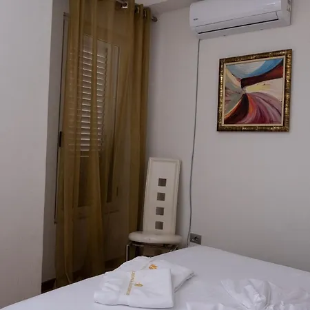 Albjona بيت ضيافة