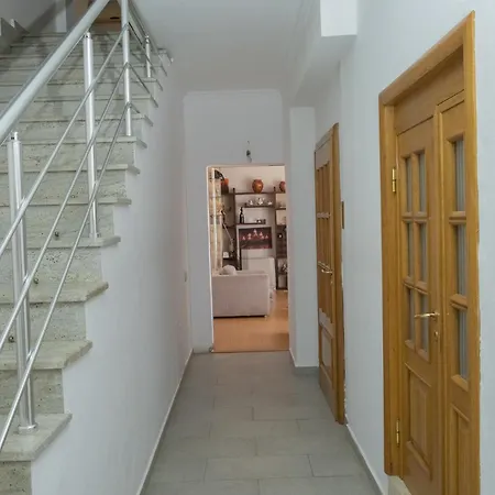 Guest house Albjona *