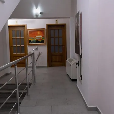 Albjona * تيرانا